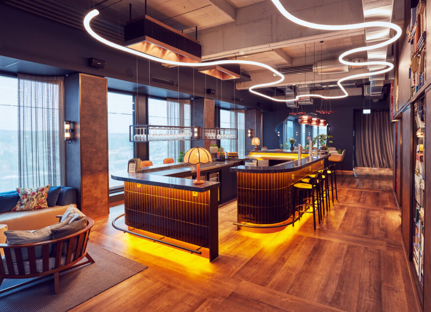 Panoramabar in der 17. Etage im H1